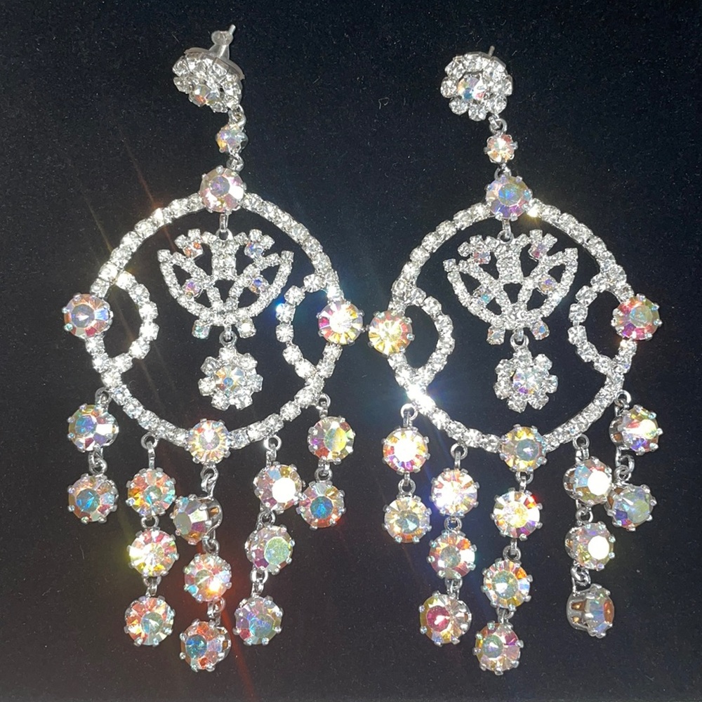 Chandelier Earrings NWOT